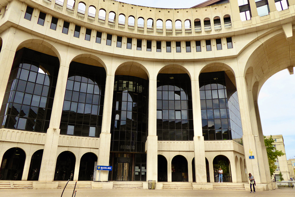 Quartier Antigone conçu par Ricardo Bofill dans les années 80 © Catherine Gary