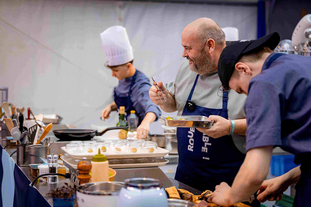 Rouen à Table. Préparation de repas pour le public @ Singuliers-Pluriel